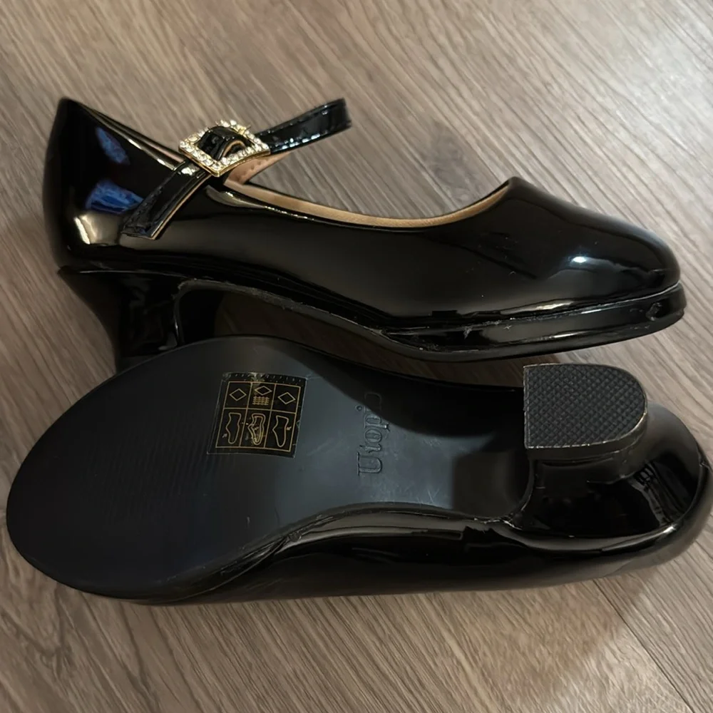 UTOPIA GIRLS BLACK FAUX PATTEN LEATHER LOW HEELS WITH RHINESTONE BUCKLES